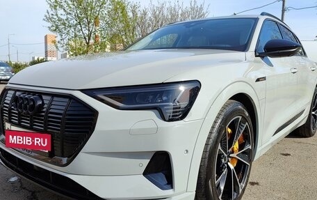 Audi e-tron I, 2019 год, 6 200 000 рублей, 15 фотография