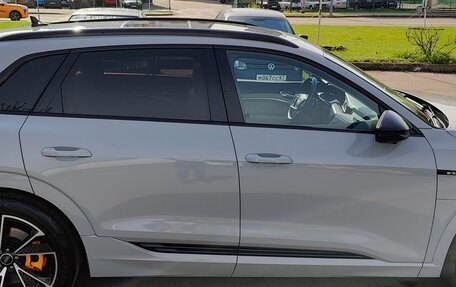 Audi e-tron I, 2019 год, 6 200 000 рублей, 10 фотография