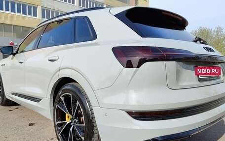 Audi e-tron I, 2019 год, 6 200 000 рублей, 3 фотография