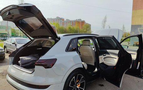 Audi e-tron I, 2019 год, 6 200 000 рублей, 22 фотография