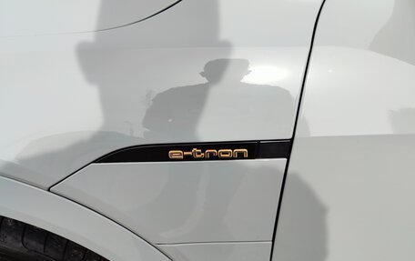 Audi e-tron I, 2019 год, 6 200 000 рублей, 28 фотография