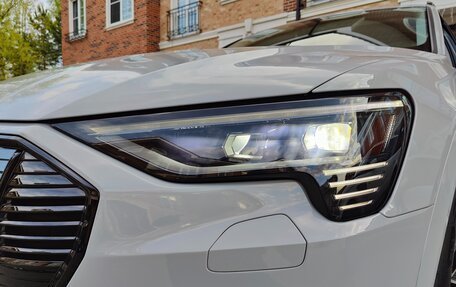 Audi e-tron I, 2019 год, 6 200 000 рублей, 34 фотография