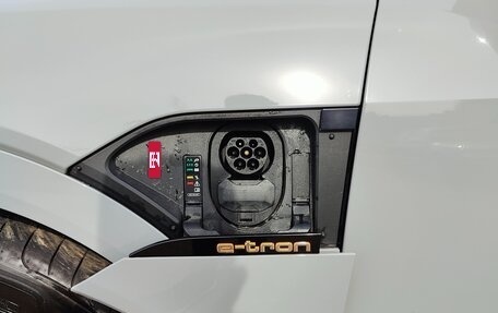 Audi e-tron I, 2019 год, 6 200 000 рублей, 27 фотография