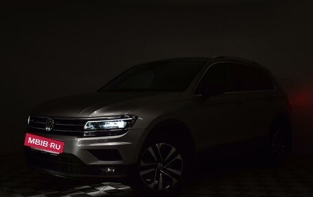 Volkswagen Tiguan II, 2019 год, 2 699 000 рублей, 2 фотография