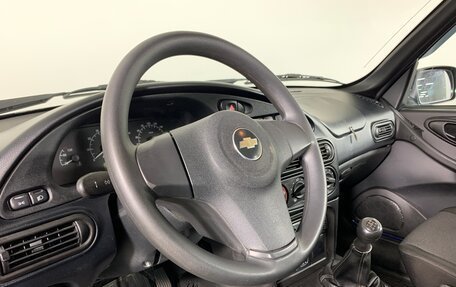 Chevrolet Niva I рестайлинг, 2018 год, 812 000 рублей, 12 фотография