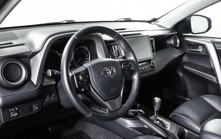 Toyota RAV4, 2018 год, 3 198 000 рублей, 15 фотография