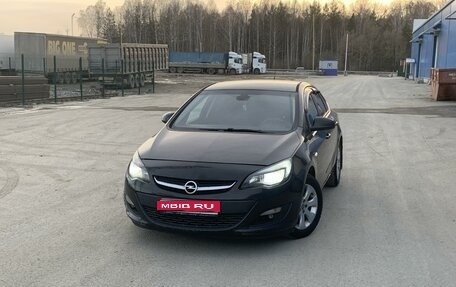 Opel Astra J, 2013 год, 714 799 рублей, 1 фотография