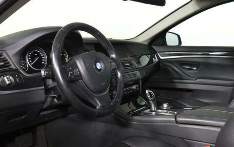 BMW 5 серия, 2010 год, 1 938 000 рублей, 16 фотография