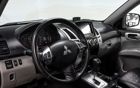Mitsubishi Pajero Sport II рестайлинг, 2012 год, 1 697 000 рублей, 14 фотография