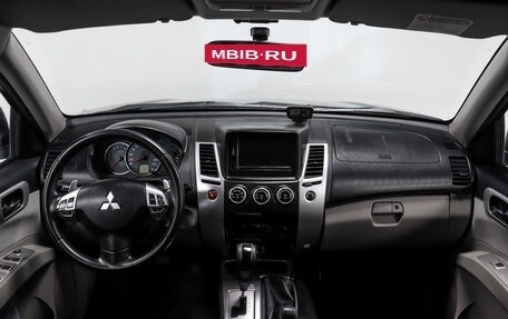 Mitsubishi Pajero Sport II рестайлинг, 2012 год, 1 697 000 рублей, 12 фотография