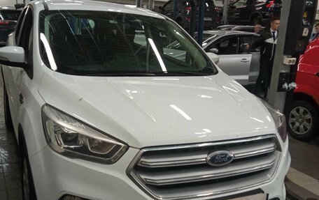 Ford Kuga III, 2018 год, 1 910 900 рублей, 2 фотография