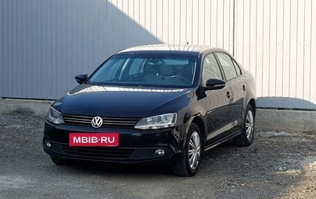 Volkswagen Jetta VI, 2014 год, 1 385 000 рублей, 2 фотография