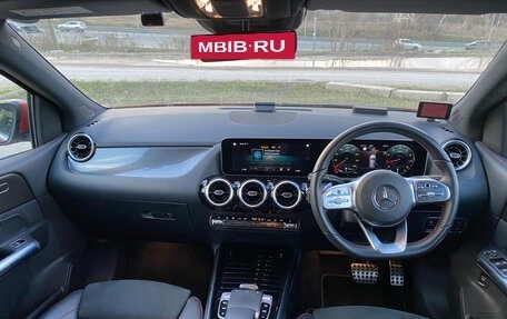 Mercedes-Benz B-Класс, 2019 год, 2 450 000 рублей, 10 фотография