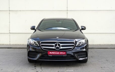 Mercedes-Benz E-Класс, 2019 год, 3 990 000 рублей, 3 фотография