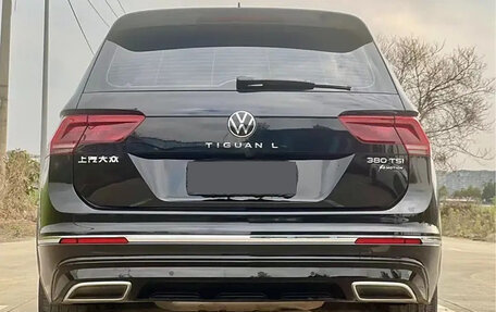 Volkswagen Tiguan II, 2021 год, 2 390 000 рублей, 4 фотография