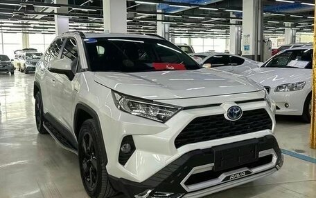 Toyota RAV4, 2021 год, 3 100 111 рублей, 3 фотография