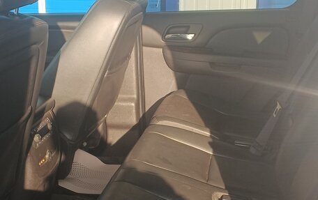 Chevrolet Tahoe III, 2013 год, 3 100 000 рублей, 2 фотография