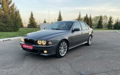 BMW 5 серия, 2002 год, 819 000 рублей, 1 фотография