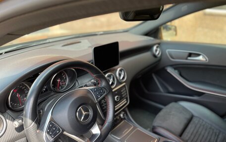 Mercedes-Benz A-Класс, 2017 год, 2 000 000 рублей, 9 фотография