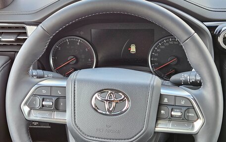 Toyota Land Cruiser, 2023 год, 13 690 000 рублей, 11 фотография