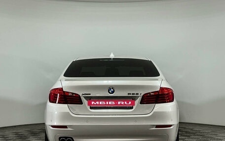 BMW 5 серия, 2016 год, 2 918 000 рублей, 4 фотография