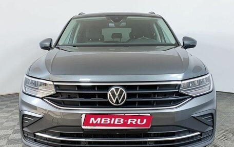 Volkswagen Tiguan II, 2021 год, 3 449 000 рублей, 2 фотография