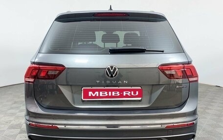 Volkswagen Tiguan II, 2021 год, 3 449 000 рублей, 5 фотография