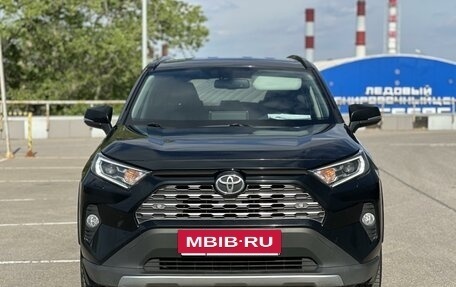 Toyota RAV4, 2020 год, 3 590 000 рублей, 2 фотография