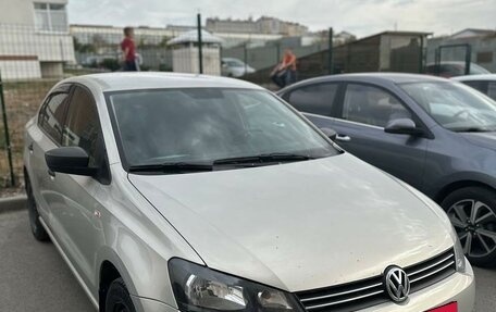 Volkswagen Polo VI (EU Market), 2011 год, 670 000 рублей, 2 фотография