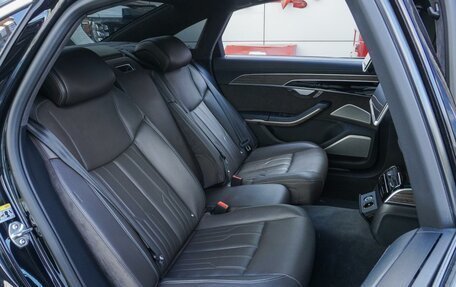 Audi A8, 2017 год, 4 079 000 рублей, 11 фотография