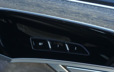 Audi A8, 2017 год, 4 079 000 рублей, 20 фотография