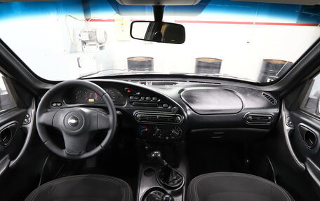 Chevrolet Niva I рестайлинг, 2011 год, 660 000 рублей, 15 фотография