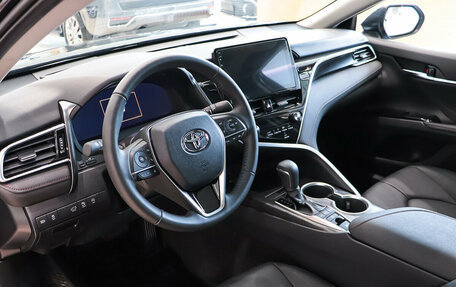 Toyota Camry, 2022 год, 3 999 000 рублей, 5 фотография