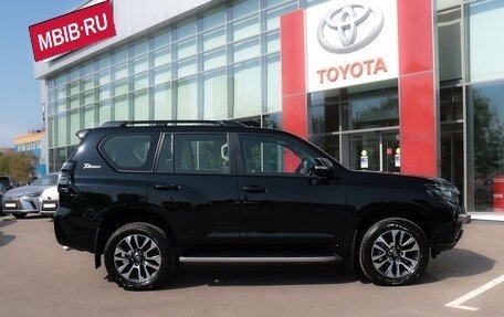 Toyota Land Cruiser Prado 150 рестайлинг 2, 2023 год, 8 490 000 рублей, 7 фотография