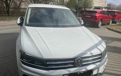 Volkswagen Tiguan II, 2018 год, 3 007 970 рублей, 1 фотография