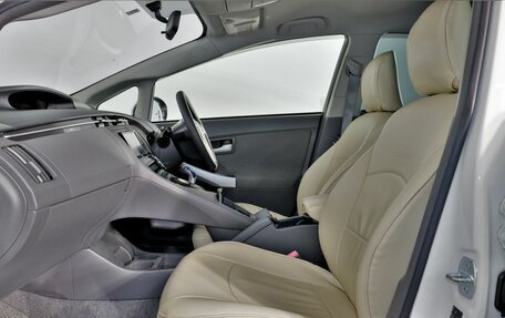 Toyota Prius, 2011 год, 1 475 000 рублей, 5 фотография