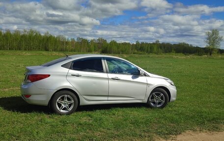 Hyundai Solaris II рестайлинг, 2012 год, 950 000 рублей, 4 фотография