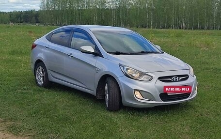 Hyundai Solaris II рестайлинг, 2012 год, 950 000 рублей, 2 фотография