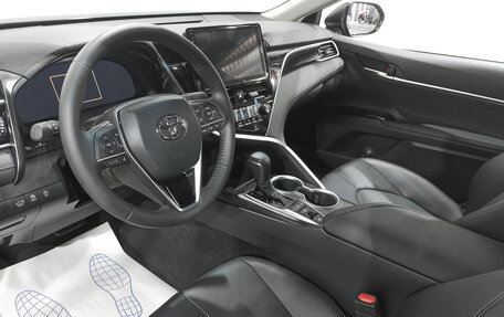 Toyota Camry, 2023 год, 4 799 000 рублей, 8 фотография