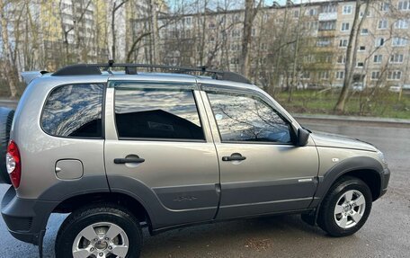 Chevrolet Niva I рестайлинг, 2016 год, 930 000 рублей, 7 фотография