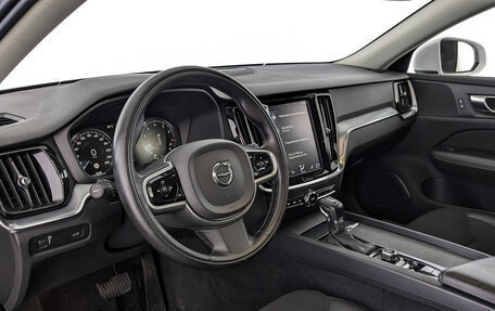 Volvo V60 Cross Country II, 2021 год, 4 250 000 рублей, 11 фотография