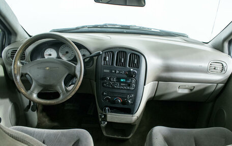 Chrysler Voyager IV, 2001 год, 334 000 рублей, 12 фотография