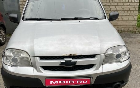 Chevrolet Niva I рестайлинг, 2013 год, 410 000 рублей, 3 фотография