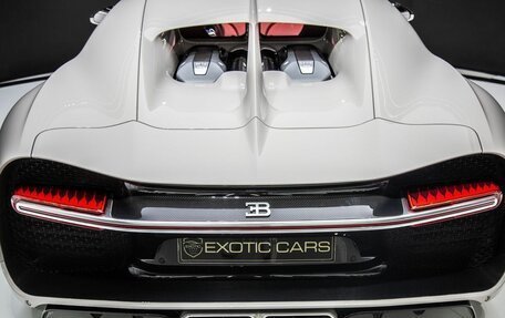 Bugatti Chiron, 2018 год, 388 000 000 рублей, 8 фотография