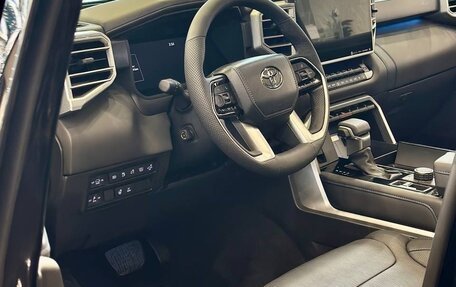 Toyota Sequoia, 2023 год, 13 000 000 рублей, 14 фотография