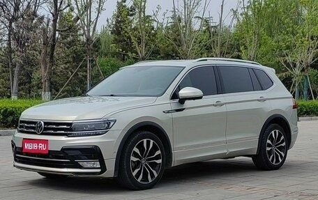 Volkswagen Tiguan II, 2021 год, 2 890 000 рублей, 1 фотография