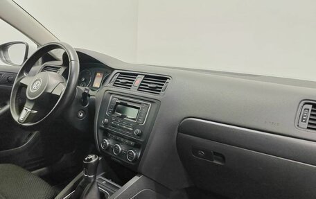 Volkswagen Jetta VI, 2013 год, 1 250 000 рублей, 11 фотография