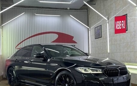 BMW 5 серия, 2020 год, 6 048 000 рублей, 3 фотография