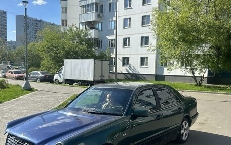 Mercedes-Benz E-Класс, 1998 год, 135 000 рублей, 3 фотография