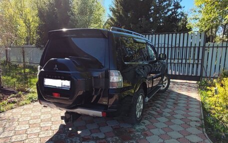 Mitsubishi Pajero IV, 2015 год, 2 999 999 рублей, 9 фотография